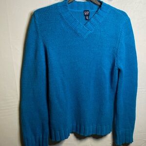 Gap v neck sweater